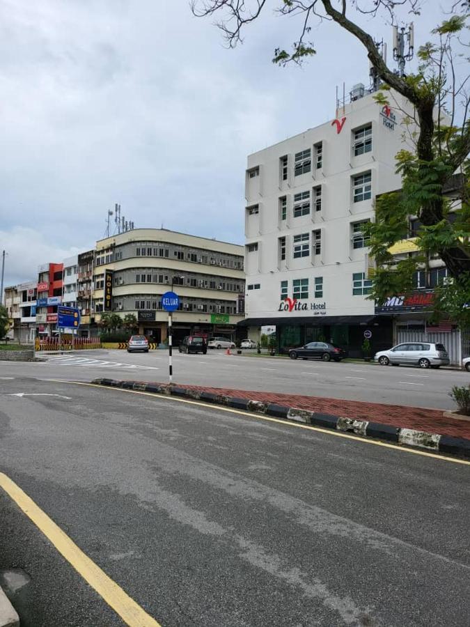 Lovita Hotel Kuantan Kültér fotó
