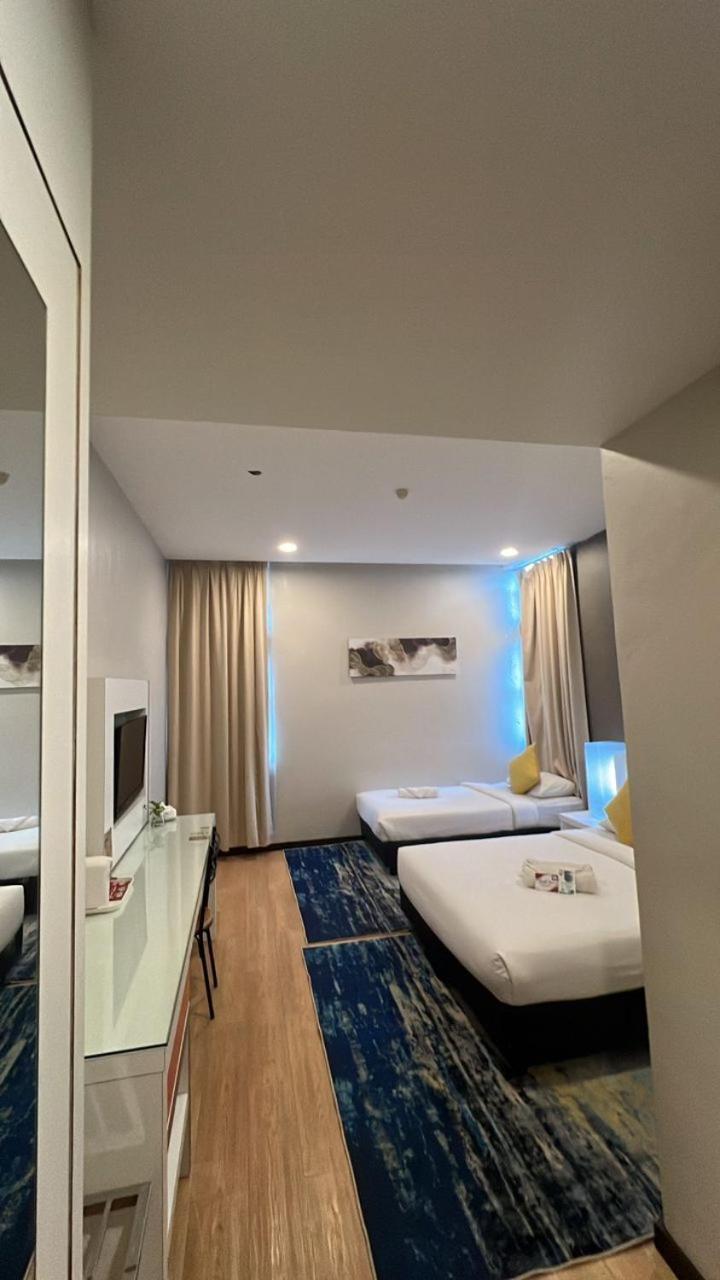 Lovita Hotel Kuantan Kültér fotó