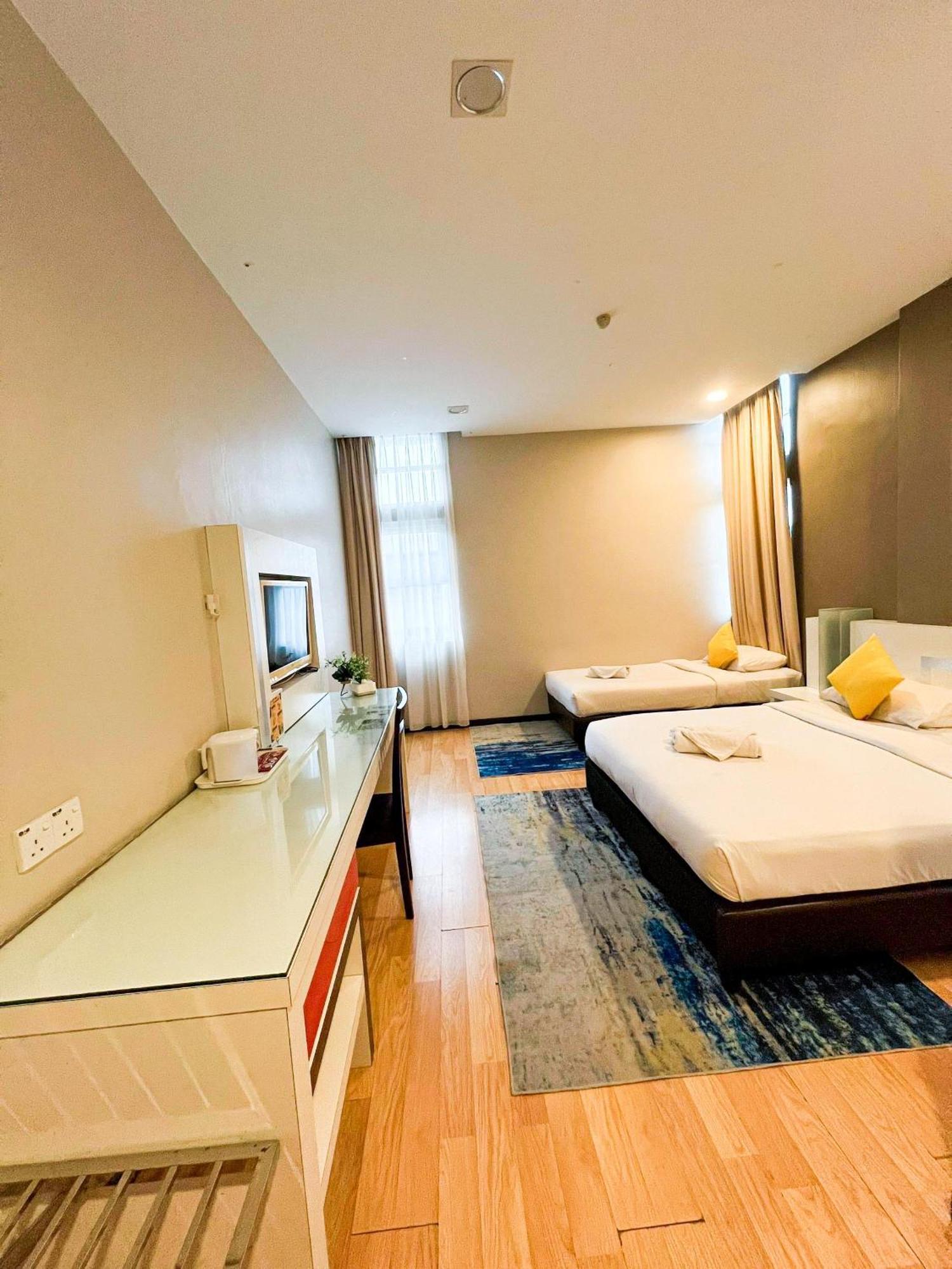 Lovita Hotel Kuantan Kültér fotó