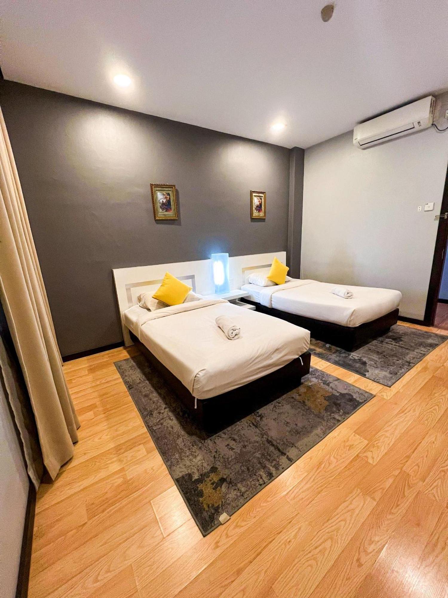 Lovita Hotel Kuantan Kültér fotó